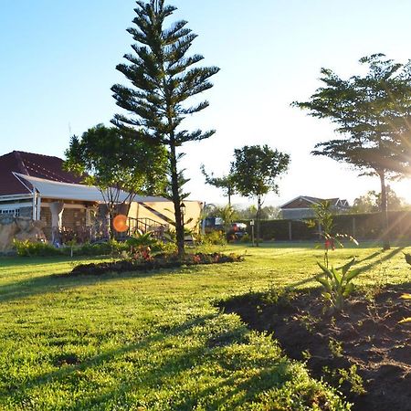 Brownie'S Guesthouse Lake Elementaita Екстер'єр фото