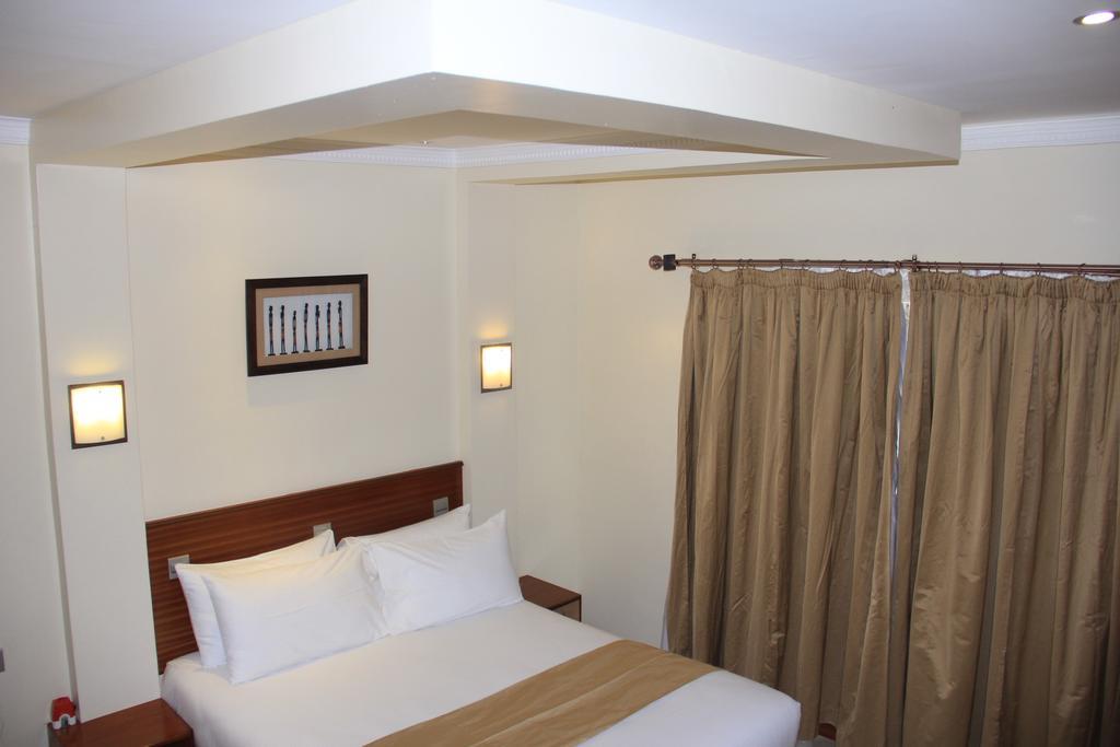 Brownie'S Guesthouse Lake Elementaita Екстер'єр фото