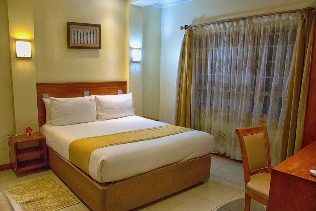 Brownie'S Guesthouse Lake Elementaita Екстер'єр фото