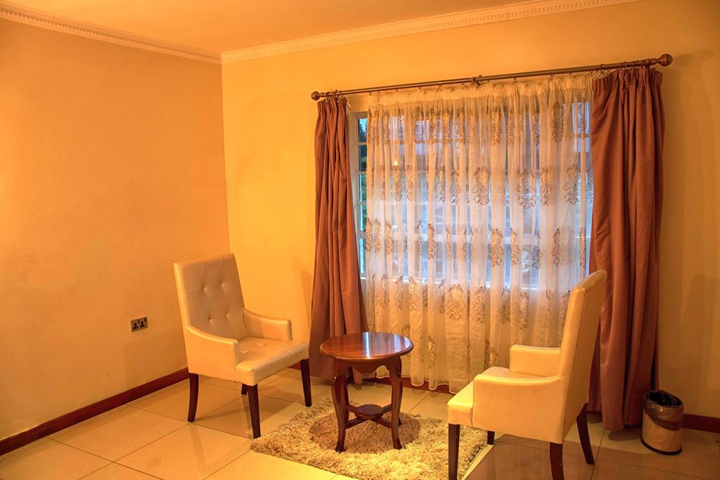 Brownie'S Guesthouse Lake Elementaita Екстер'єр фото