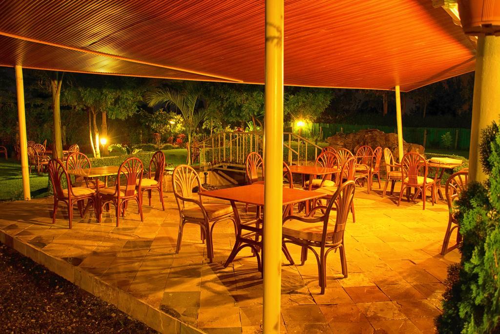 Brownie'S Guesthouse Lake Elementaita Екстер'єр фото